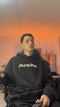 Sebastian Reed online show from 02/26/26, 04:44