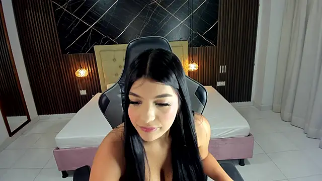 Milu 17 online show from 11/26/25, 11:00