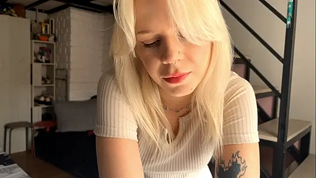 JinRenkes online show from 10/23/25, 10:25