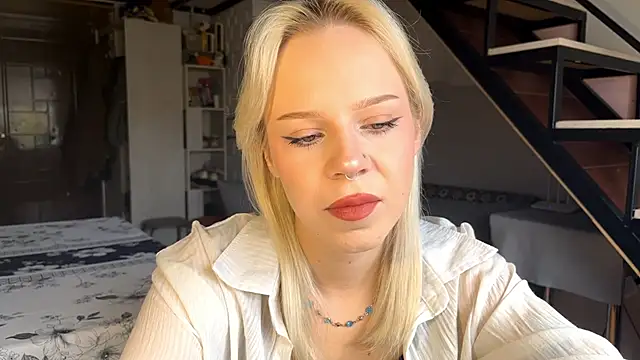 JinRenkes online show from 10/27/25, 10:19