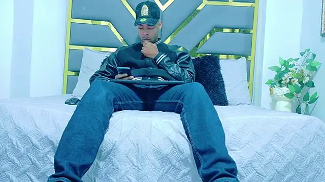 Snapshot of Neytanmalcon chatting on 11/23/25, 11:43 Neytanmalcon online show from 11/23/25, 11:43