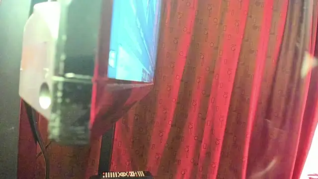 jannakissh online show from 10/31/25, 07:26