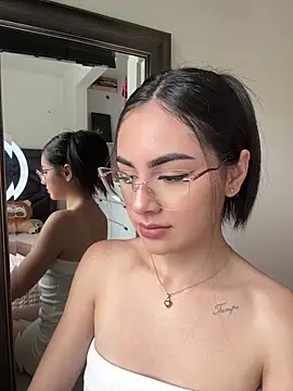 IslaCole online show from 01/05/26, 07:06