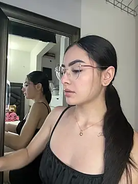 IslaCole online show from 02/05/26, 11:09