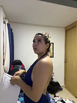 Snapshot of sofia_montclair chatting on 04/06/26, 07:37 sofia montclair online show from 04/06/26, 07:37