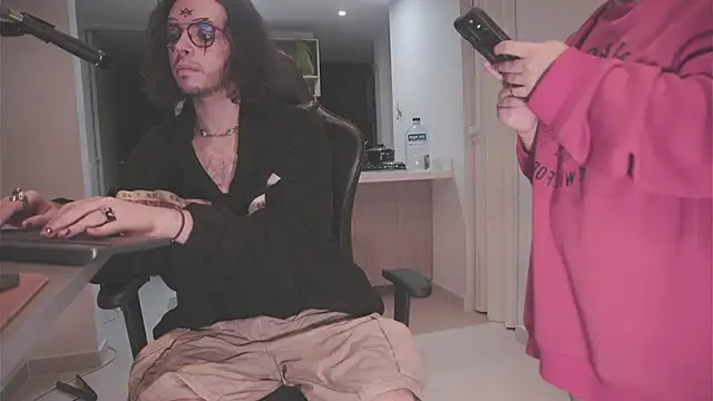 dan and daya online show from 11/16/25, 09:26