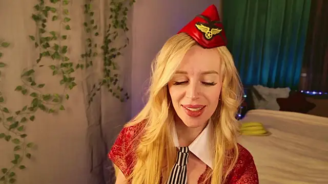 Snapshot of Kess-Edison chatting on 03/05/26, 07:21 Kess-Edison online show from 03/05/26, 07:21