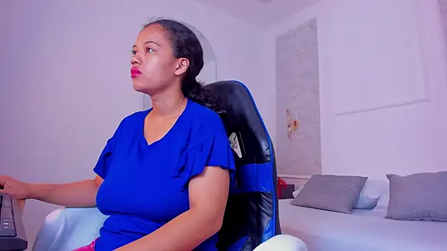 Snapshot of agata18_ chatting on 07/11/26, 01:14 agata18 online show from 07/11/26, 01:14