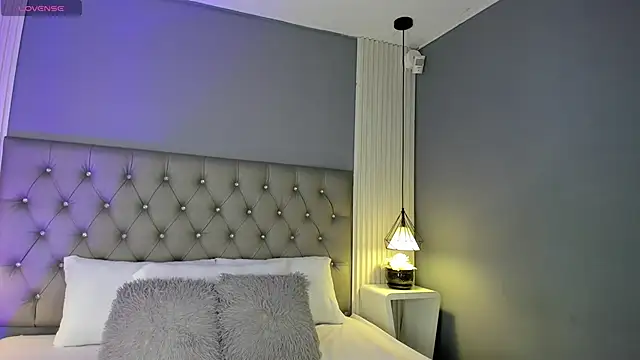 Anasha21 online show from 04/11/26, 04:06