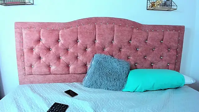 Snapshot of Mia_rous69 chatting on 10/29/25, 05:10 Mia rous69 online show from 10/29/25, 05:10