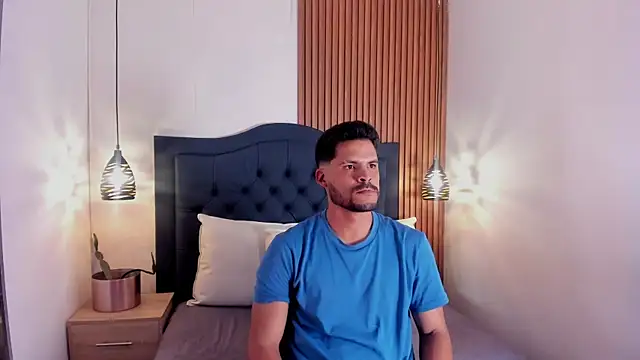 Hamilton 0 online show from 10/25/25, 07:52