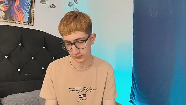 Snapshot of Erick_Taylor3 chatting on 12/05/25, 05:53 Erick Taylor3 online show from 12/05/25, 05:53