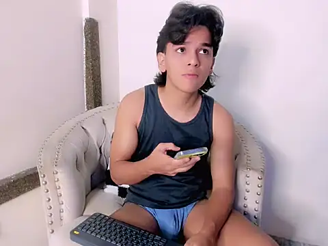 Snapshot of Salomon_Mendoza chatting on 12/16/25, 11:32 Salomon Mendoza online show from 12/16/25, 11:32