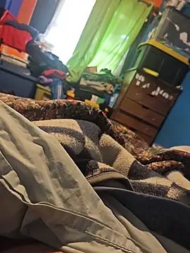 Snapshot of mbrc35 chatting on 11/06/25, 08:32 mbrc35 online show from 11/06/25, 08:32