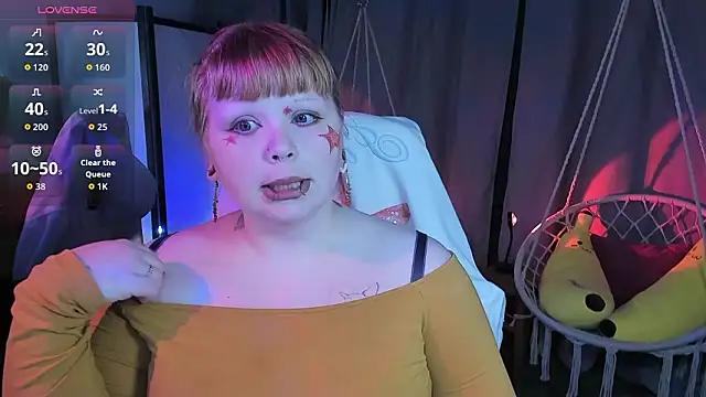 Snapshot of LottieReed chatting on 03/22/26, 06:55 LottieReed online show from 03/22/26, 06:55