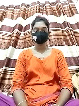 Snapshot of Tushi-10 chatting on 04/04/26, 11:13 Tushi-10 online show from 04/04/26, 11:13