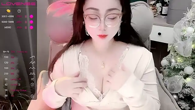 Snapshot of Monica-666888- chatting on 12/14/25, 07:40 Monica-666888- online show from 12/14/25, 07:40