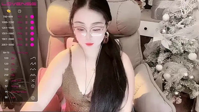 Snapshot of Monica-666888- chatting on 02/01/26, 04:05 Monica-666888- online show from 02/01/26, 04:05