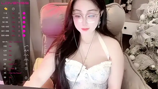 Snapshot of Monica-666888- chatting on 03/08/26, 05:50 Monica-666888- online show from 03/08/26, 05:50