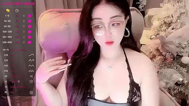 Snapshot of Monica-666888- chatting on 04/10/26, 03:50 Monica-666888- online show from 04/10/26, 03:50