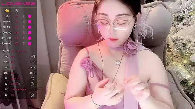 Snapshot of Monica-666888- chatting on 04/12/26, 04:45 Monica-666888- online show from 04/12/26, 04:45