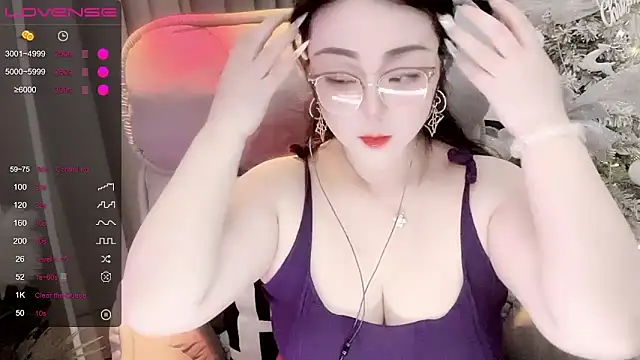 Snapshot of Monica-666888- chatting on 05/22/26, 03:39 Monica-666888- online show from 05/22/26, 03:39