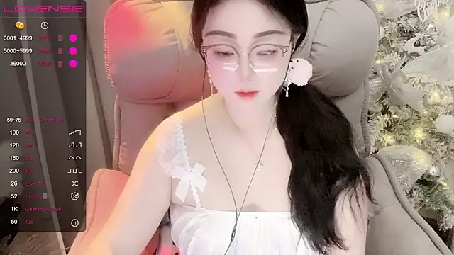 Snapshot of Monica-666888- chatting on 05/24/26, 02:55 Monica-666888- online show from 05/24/26, 02:55