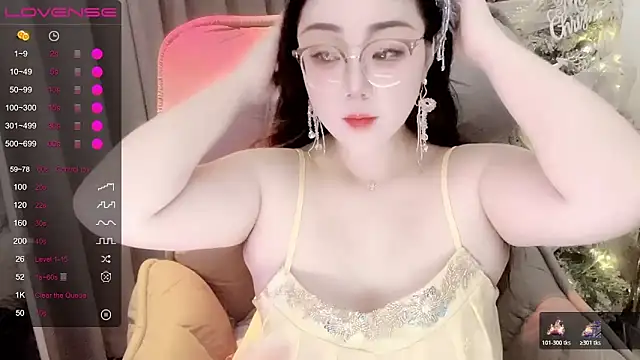 Snapshot of Monica-666888- chatting on 06/04/26, 04:24 Monica-666888- online show from 06/04/26, 04:24