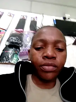 Snapshot of 09slambitch chatting on 11/25/25, 11:10 09slambitch online show from 11/25/25, 11:10