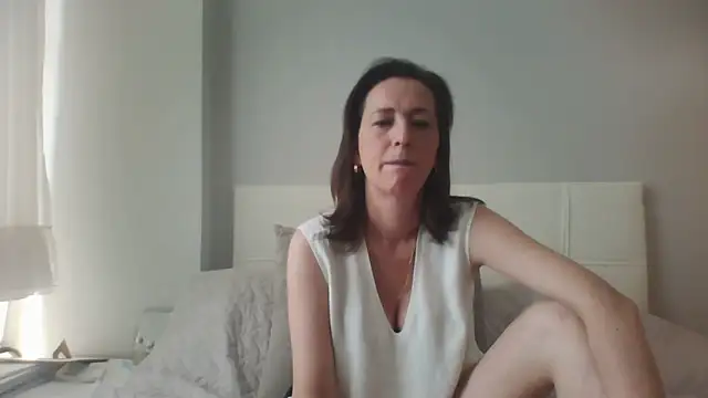 Snapshot of ArianaStarr chatting on 06/03/26, 07:00 ArianaStarr online show from 06/03/26, 07:00