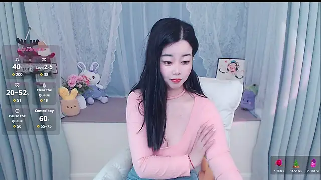 Snapshot of Xiaodie-baby chatting on 05/07/26, 02:50 Xiaodie-baby online show from 05/07/26, 02:50