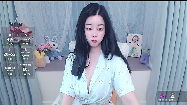 Snapshot of Xiaodie-baby chatting on 05/09/26, 02:50 Xiaodie-baby online show from 05/09/26, 02:50