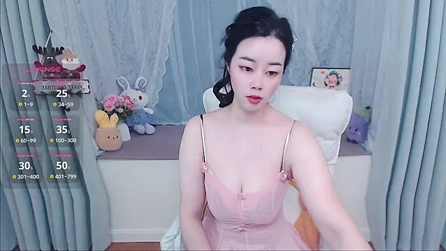 Snapshot of Xiaodie-baby chatting on 05/27/26, 03:36 Xiaodie-baby online show from 05/27/26, 03:36