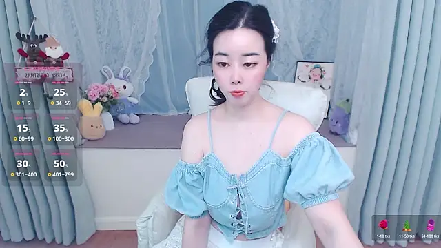 Snapshot of Xiaodie-baby chatting on 06/05/26, 02:40 Xiaodie-baby online show from 06/05/26, 02:40