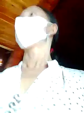 TRIEUTRIEU20 online show from 10/28/25, 01:42