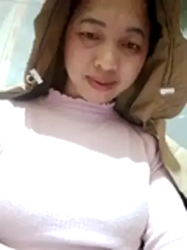 TRIEUTRIEU20 online show from 12/21/25, 11:34