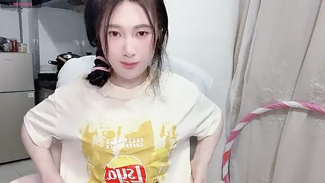 Snapshot of anna-888- chatting on 11/27/25, 11:07 anna-888- online show from 11/27/25, 11:07