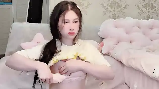 Snapshot of anna-888- chatting on 04/05/26, 03:31 anna-888- online show from 04/05/26, 03:31