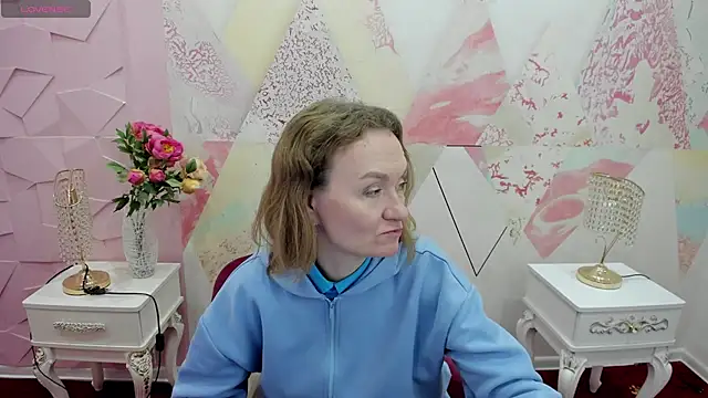 Carra hut online show from 10/27/25, 08:29