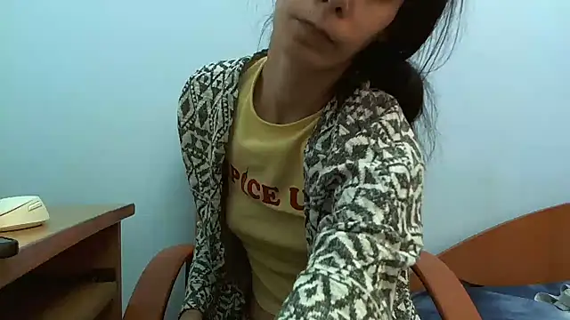Snapshot of andreea713 chatting on 03/14/26, 01:38 andreea713 online show from 03/14/26, 01:38