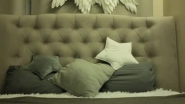 Snapshot of Oliver_star_boy_ chatting on 04/08/26, 07:47 Oliver star boy online show from 04/08/26, 07:47