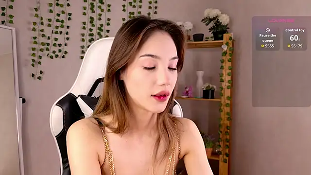 LilCatalia online show from 08/09/26, 10:09