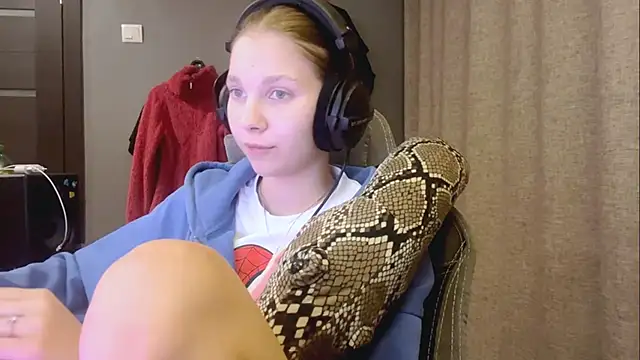 Softixq online show from 11/04/25, 04:17