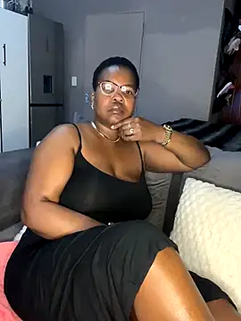 Snapshot of SweetCandy84 chatting on 11/19/25, 08:58 SweetCandy84 online show from 11/19/25, 08:58