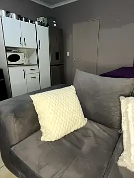 Snapshot of SweetCandy84 chatting on 11/28/25, 10:51 SweetCandy84 online show from 11/28/25, 10:51