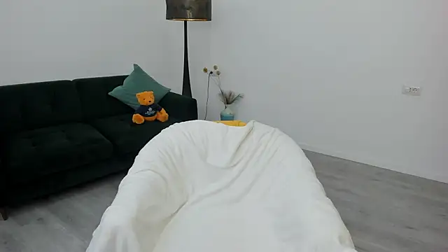 Arya Anna online show from 11/25/25, 05:18