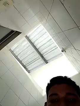 Snapshot of Pollasexi chatting on 10/25/25, 01:18 Pollasexi online show from 10/25/25, 01:18