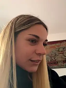 Snapshot of laporcona chatting on 11/03/25, 01:34 laporcona online show from 11/03/25, 01:34