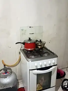 Snapshot of _-___gozada chatting on 10/28/25, 12:47  -   gozada online show from 10/28/25, 12:47