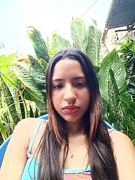 Snapshot of virgin-shy chatting on 10/27/25, 02:10 virgin-shy online show from 10/27/25, 02:10